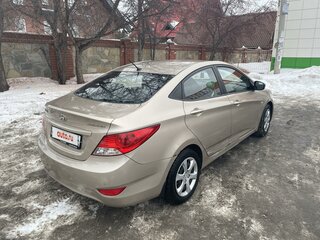 2013 Hyundai Solaris I, бежевый, 980000 рублей, вид 4