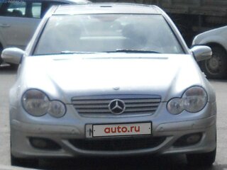 2005 Mercedes-Benz C-Класс 230 II (W203) Рестайлинг, серебристый, 1000000 рублей, вид 1