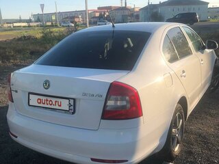 2011 Skoda Octavia II (A5) Рестайлинг, белый, 800000 рублей, вид 4