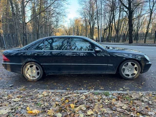 2003 Mercedes-Benz S-Класс 600 Long IV (W220) Рестайлинг, чёрный, 2000000 рублей, вид 3