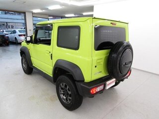 2023 Suzuki Jimny Sierra IV, зелёный, 1780000 рублей, вид 4