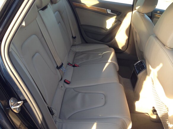 2010 Audi A4 6-speed IV (B8), синий - вид 13