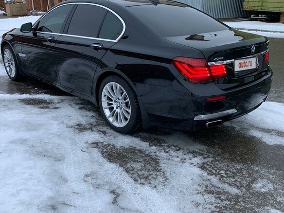 2011 BMW 7 серии 750i xDrive V (F01/F02/F04), чёрный, 2500000 рублей - вид 8