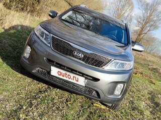2014 Kia Sorento II Рестайлинг, серебристый, 1600000 рублей, вид 3