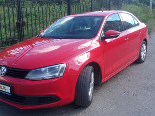 2011 Volkswagen Jetta VI, красный, 980000 рублей, вид 3