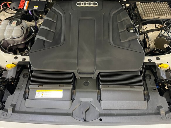 2020 Audi Q7 45 TDI II (4M) Рестайлинг, белый - вид 14
