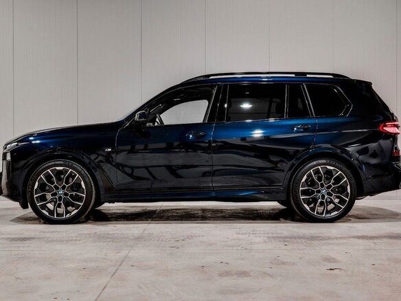 2025 BMW X7 40i I (G07) Рестайлинг, синий - вид 4