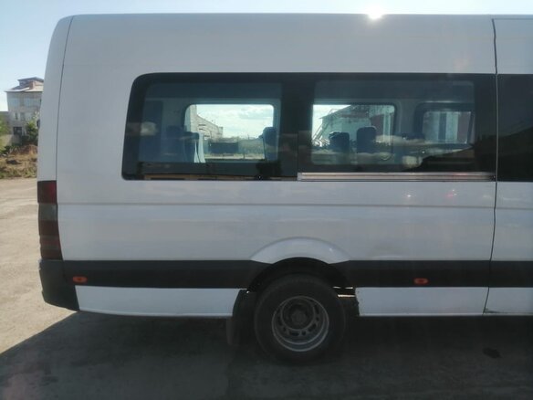 2012 Mercedes-Benz Sprinter, белый, 2000000 рублей - вид 3