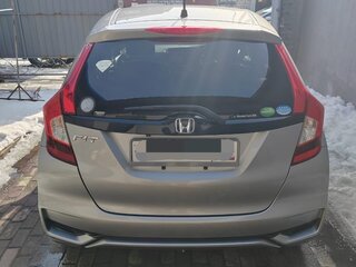 2019 Honda Fit III Рестайлинг, серебристый, 1450000 рублей, вид 3