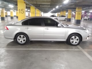 2009 Kia Magentis II Рестайлинг, серебристый, 700000 рублей, вид 4