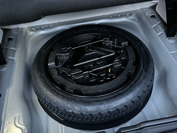 2023 Geely Monjaro (Xingyue L) I, серый, 3630000 рублей - вид 18