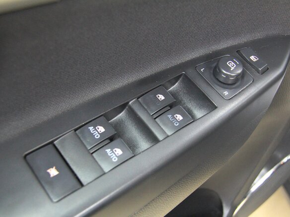 2011 Opel Antara I, чёрный, 960000 рублей - вид 15