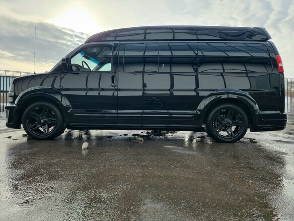 2014 Chevrolet Express II, чёрный, 8900000 рублей - вид 4