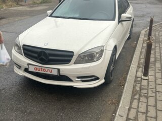 2010 Mercedes-Benz C-Класс 180 BlueEFFICIENCY III (W204), белый, 1100000 рублей, вид 3