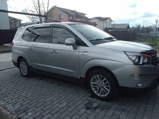 2013 SsangYong Korando Turismo I, серебристый, 1450000 рублей, вид 4