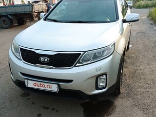 2013 Kia Sorento II Рестайлинг, серебристый, 1900000 рублей, вид 3