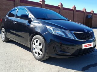 2014 Kia Rio III, чёрный, 800000 рублей, вид 2