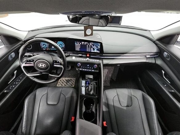 2023 Hyundai Avante VII Рестайлинг, белый, 1950000 рублей - вид 5