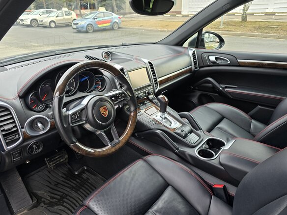 2016 Porsche Cayenne Diesel II Рестайлинг (958), чёрный, 3650000 рублей - вид 19