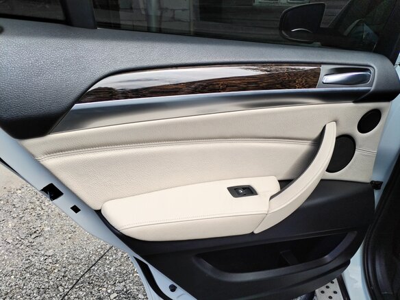 2012 BMW X6 35i 8-speed I (E71), белый, 2500000 рублей - вид 8