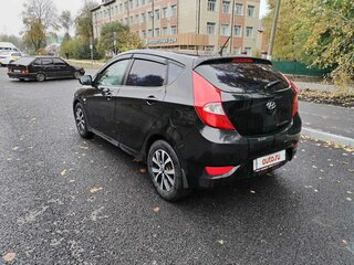 2013 Hyundai Solaris I, чёрный, 870000 рублей, вид 5