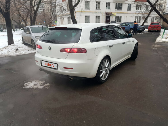 2008 Alfa Romeo 159, белый - вид 11