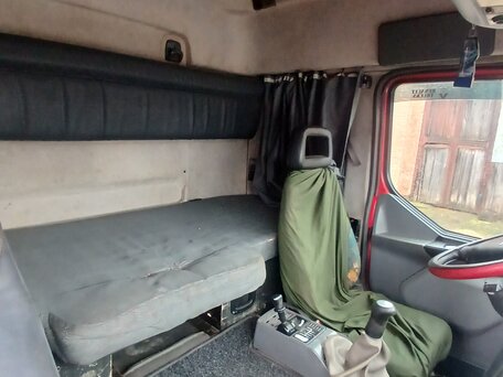 2005 Renault Premium, красный, 850000 рублей, вид 4