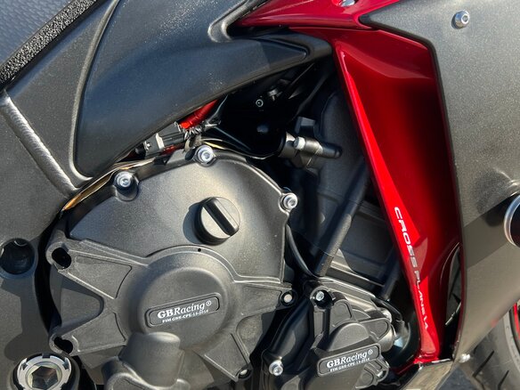 2010 Yamaha YZF-R1, чёрный, 1100000 рублей - вид 11