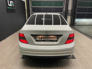 2010 Mercedes-Benz C-Класс 180 BlueEFFICIENCY III (W204), белый, 1150000 рублей, вид 5