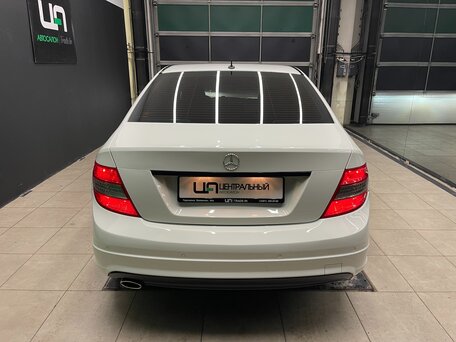 2010 Mercedes-Benz C-Класс 180 BlueEFFICIENCY III (W204), белый, 1150000 рублей, вид 5