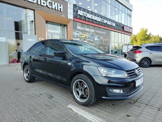 2017 Volkswagen Polo V Рестайлинг, чёрный, 796800 рублей, вид 5