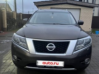 2015 Nissan Pathfinder IV, коричневый, 1300000 рублей, вид 1