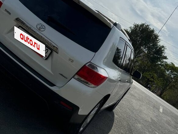 2012 Toyota Highlander II (XU40) Рестайлинг, белый, 1900000 рублей - вид 6