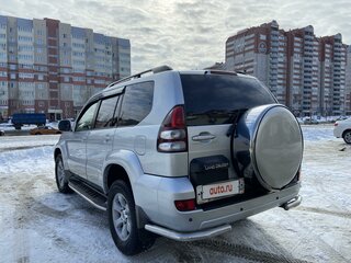 2004 Toyota Land Cruiser Prado 4-speed 120 Series, серебристый, 2000000 рублей, вид 2