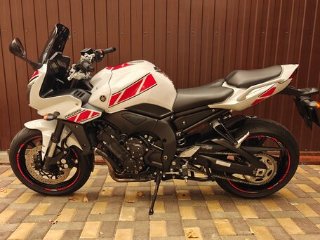 2010 Yamaha FZ1, белый, 600000 рублей, вид 1
