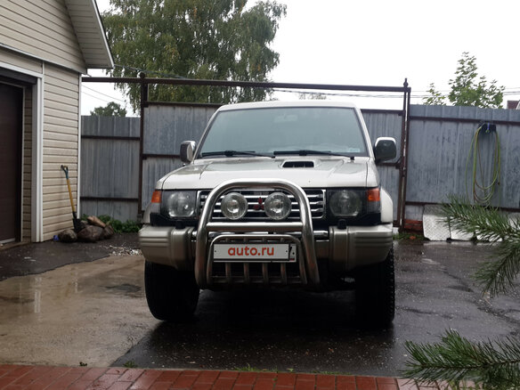 1997 Mitsubishi Pajero, серебристый - вид 1
