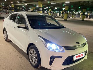 2018 Kia Rio IV, белый, 1200000 рублей, вид 1