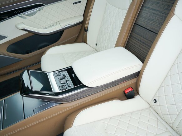 2023 Audi A8 Long 55 TFSI IV (D5) Рестайлинг, серебристый - вид 26
