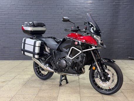 2016 Honda VFR 1200X (Crosstourer), красный, 1155000 рублей, вид 2