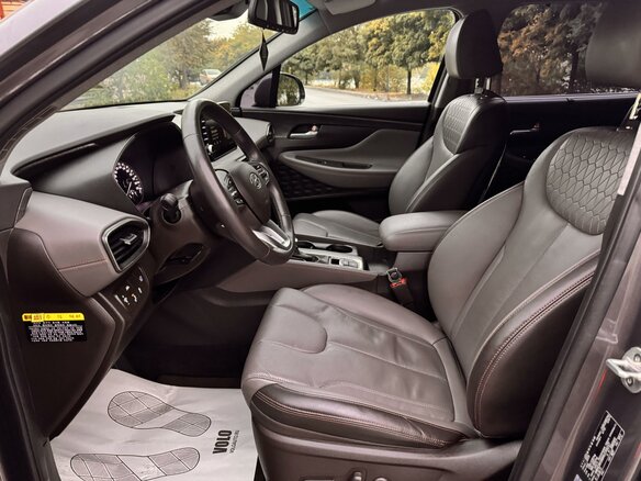2019 Hyundai Santa Fe IV, серый, 3700000 рублей - вид 7