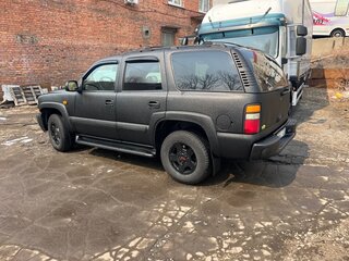 2004 Chevrolet Tahoe II, чёрный, 1250000 рублей, вид 3