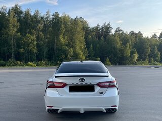 2021 Toyota Camry US Market VIII (XV70) Рестайлинг, белый, 3500000 рублей, вид 5