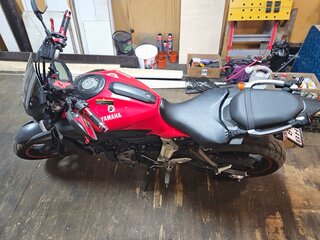 2015 Yamaha MT-07 (FZ-07), красный, 680000 рублей, вид 2