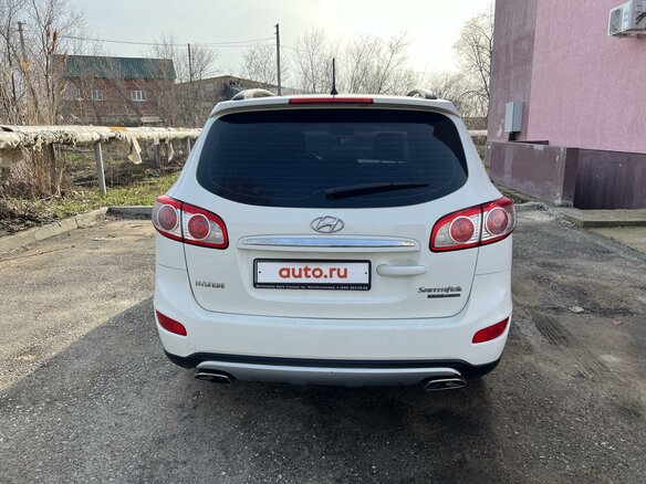 2011 Hyundai Santa Fe II Рестайлинг, белый, 1650000 рублей - вид 4