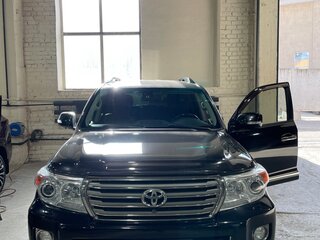 2012 Toyota Land Cruiser 200 Series Рестайлинг 1, чёрный, 3300000 рублей, вид 2