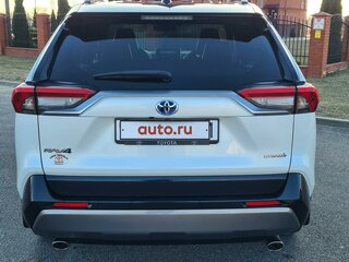 2020 Toyota RAV4 V (XA50), белый, 3390000 рублей, вид 4