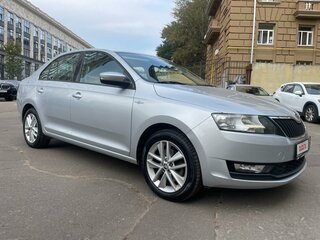 2018 Skoda Rapid I Рестайлинг, серебристый, 1300000 рублей, вид 2