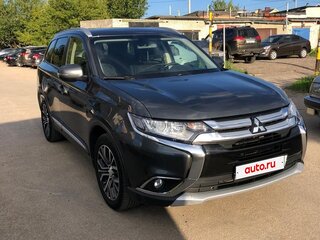 2018 Mitsubishi Outlander III Рестайлинг 2, серый, 1780000 рублей, вид 4