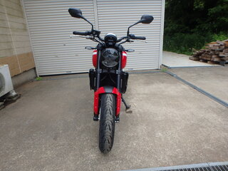 2026 Triumph Trident 660, красный, 1050000 рублей, вид 2
