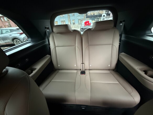 2026 Li Auto (Lixiang) L9 52.3 kWh I Рестайлинг, чёрный, 10050000 рублей - вид 9